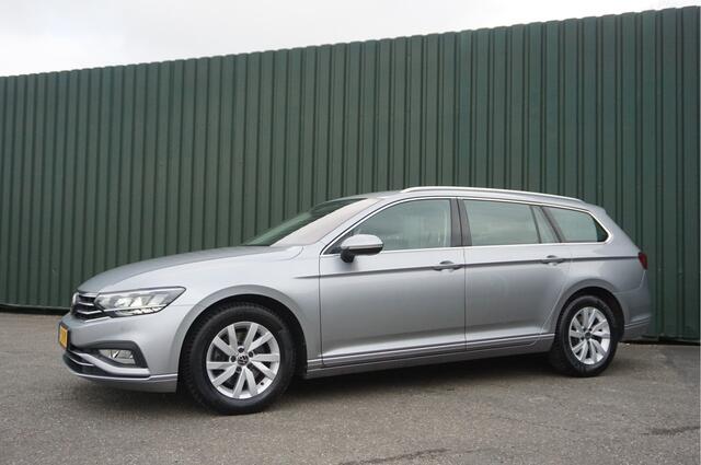 Volkswagen PASSAT Variant 1.5TSI 150pk Automaat + Trekhaak/ Camera/ LED/ Navi/ Carplay/ ACC/ Virtual Cockpit/ Garantie!