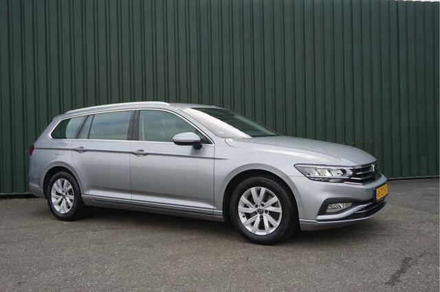 Volkswagen PASSAT Variant 1.5TSI 150pk Automaat + Trekhaak/ Camera/ LED/ Navi/ Carplay/ ACC/ Virtual Cockpit/ Garantie!