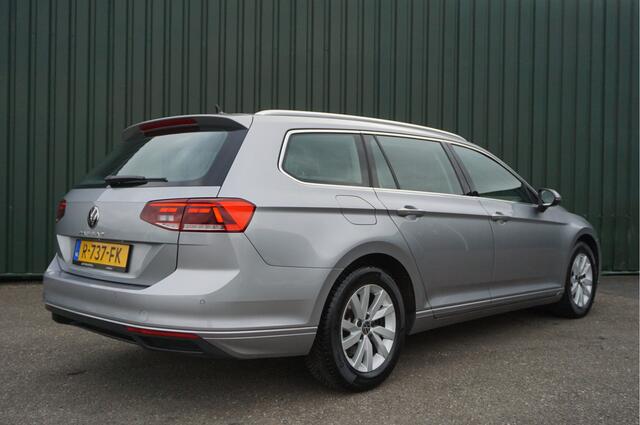 Volkswagen PASSAT Variant 1.5TSI 150pk Automaat + Trekhaak/ Camera/ LED/ Navi/ Carplay/ ACC/ Virtual Cockpit/ Garantie!