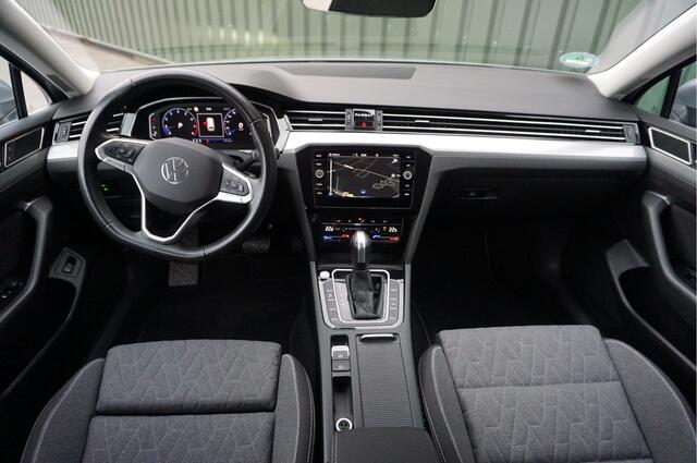 Volkswagen PASSAT Variant 1.5TSI 150pk Automaat + Trekhaak/ Camera/ LED/ Navi/ Carplay/ ACC/ Virtual Cockpit/ Garantie!