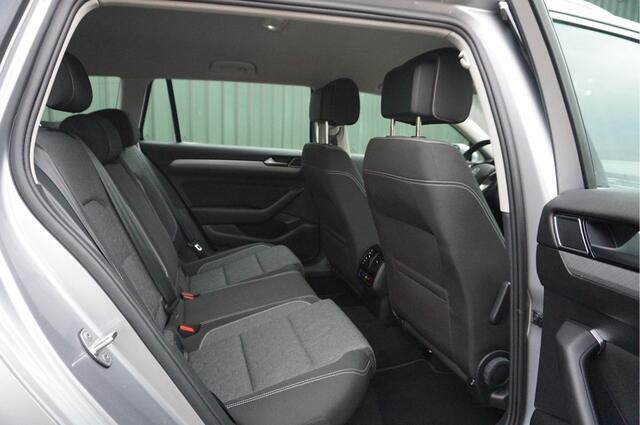 Volkswagen PASSAT Variant 1.5TSI 150pk Automaat + Trekhaak/ Camera/ LED/ Navi/ Carplay/ ACC/ Virtual Cockpit/ Garantie!