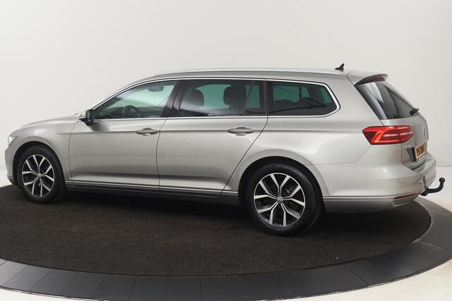 Volkswagen PASSAT 1.4 TSI Comfortline | Carplay | Trekhaak | Adaptive cruise | Full LED | Navigatie | Climate control | PDC | Getint glas