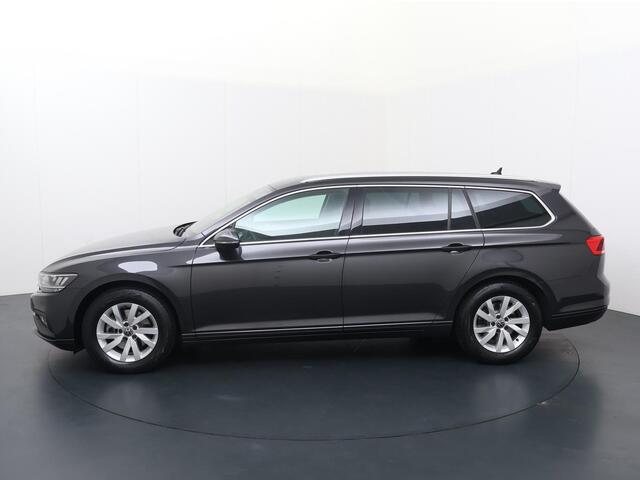 Volkswagen PASSAT Variant 1.5 TSI Business | 150 PK | Multifunctioneel stuurwiel | Achteruitrij camera | Adaptive Cruisecontrol |