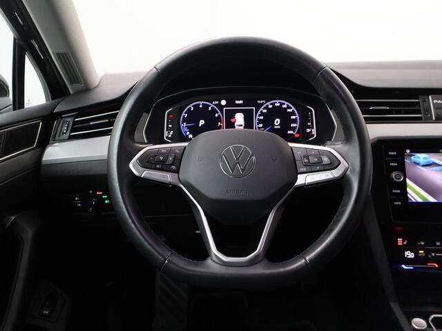 Volkswagen PASSAT Variant 1.5 TSI Business | 150 PK | Multifunctioneel stuurwiel | Achteruitrij camera | Adaptive Cruisecontrol |