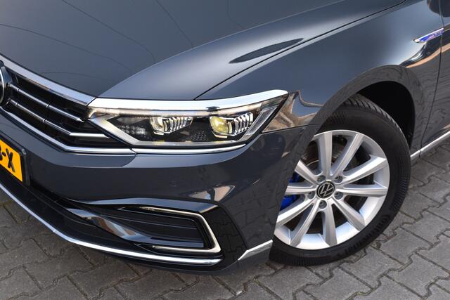 Volkswagen PASSAT Variant 1.4 TSI PHEV GTE | Dealer Onderhouden | Matrix | Camera |