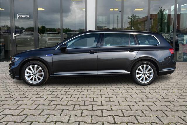 Volkswagen PASSAT Variant 1.4 TSI PHEV GTE | Dealer Onderhouden | Pano | Trekhaak |