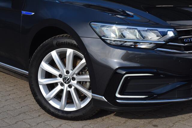 Volkswagen PASSAT Variant 1.4 TSI PHEV GTE | Dealer Onderhouden | Pano | Trekhaak |