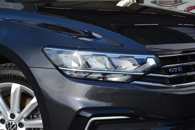 Volkswagen PASSAT Variant 1.4 TSI PHEV GTE | Dealer Onderhouden | Pano | Trekhaak |