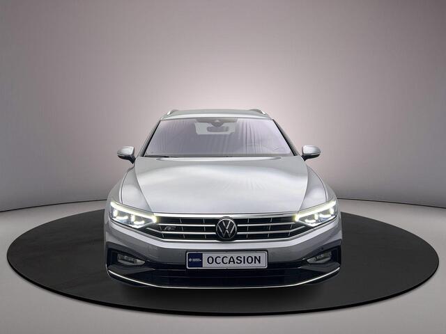 Volkswagen PASSAT Variant R-Line Business 1.5 TSI 150pk DSG Automaat Trekhaak, Achteruitrijcamera, LED matrix koplampen, Adaptive cruise control, Navigatie, Elektrische achterklep