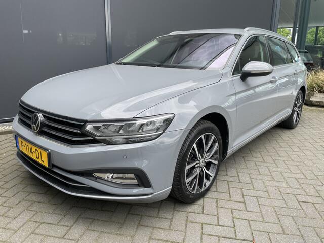 Volkswagen PASSAT Variant 1.5 TSI Business Automaat Climate control - cruise control - Parkeersensoren voor + achter - Achteruitrijcamera - multifunctioneel stuurwiel Mistlampen - Licht metalen velgen - Rijstrook sensor - navigatie - regensensor - Radio/USB/TEL