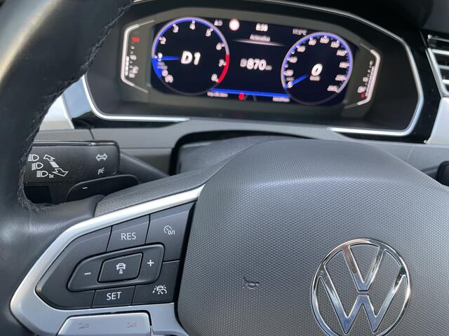 Volkswagen PASSAT Variant 1.5 TSI Business Automaat Climate control - cruise control - Parkeersensoren voor + achter - Achteruitrijcamera - multifunctioneel stuurwiel Mistlampen - Licht metalen velgen - Rijstrook sensor - navigatie - regensensor - Radio/USB/TEL