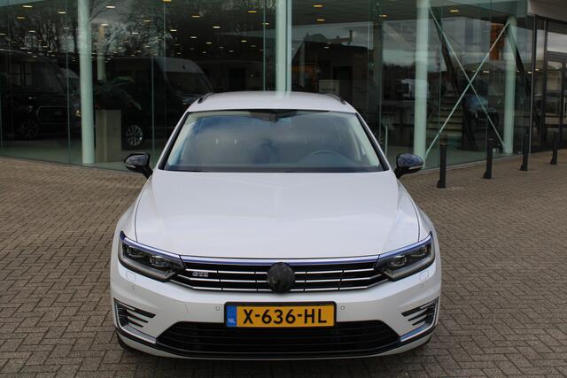Volkswagen PASSAT Variant 1.4 TSI GTE - Navi - Camera - Nappa Leer - ACC - LED - Trekhaak - Rijklaar