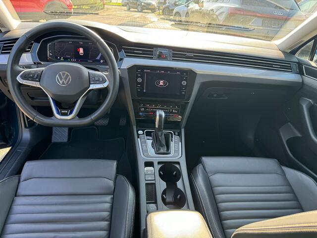 Volkswagen PASSAT 1.4 TSI PHEV GTE Business leer, virtual cockpit, trekhaak