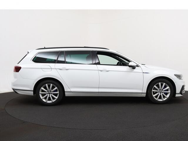 Volkswagen PASSAT Variant 1.4 TSI GTE Business | Pano | LED | Virtual | Stoelverwarming | Trekhaak 10-2020 79.017 KM