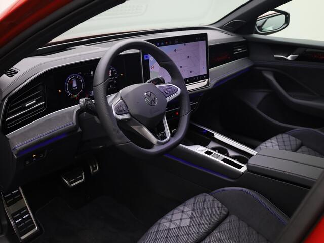 Volkswagen PASSAT R-Line-Edition Passat Variant (9) 1.5 110 kW / 15 · Panoramadak · 360 Camera · Head-Up Display · IQ Light · Harman Kardon Sound · Massagefunctie · Garantie t/m 22-01-2029 of 100.000km