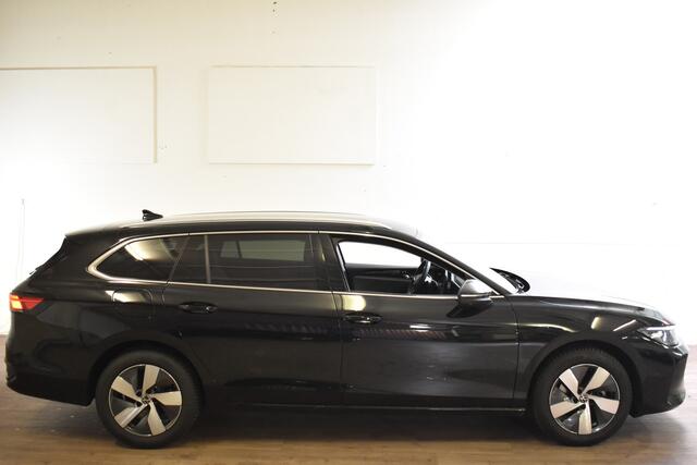 Volkswagen PASSAT Variant 1.5 eTSI 150PK BUSINESS TREKHAAK/NAVI/CAMERA
