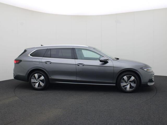 Volkswagen PASSAT Variant 1.5eTSI/150PK Business DSG · Navigatie · Camera + parkeersensoren · Massagefunctie · Garantie tot juni 2026