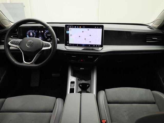 Volkswagen PASSAT Variant 1.5eTSI/150PK Business DSG · Navigatie · Camera + parkeersensoren · Massagefunctie · Garantie tot juni 2026