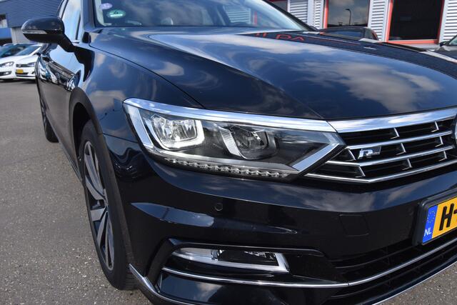 Volkswagen PASSAT Variant 1.5 TSI Highline Business R , TREKHAAK , CLIMATR , NAVI , LED KOPLAMPEN , PDC V+A ,