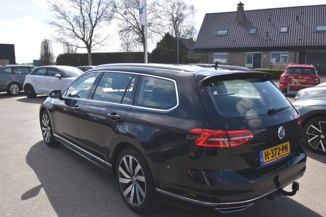 Volkswagen PASSAT Variant 1.5 TSI Highline Business R , TREKHAAK , CLIMATR , NAVI , LED KOPLAMPEN , PDC V+A ,