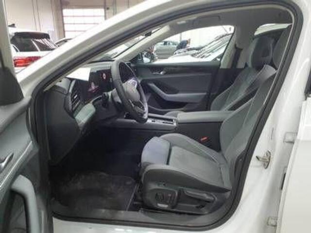 Volkswagen PASSAT Variant 1.5 eTSI Business | Wordt verwacht | Trekhaak | Ergo | ACC |