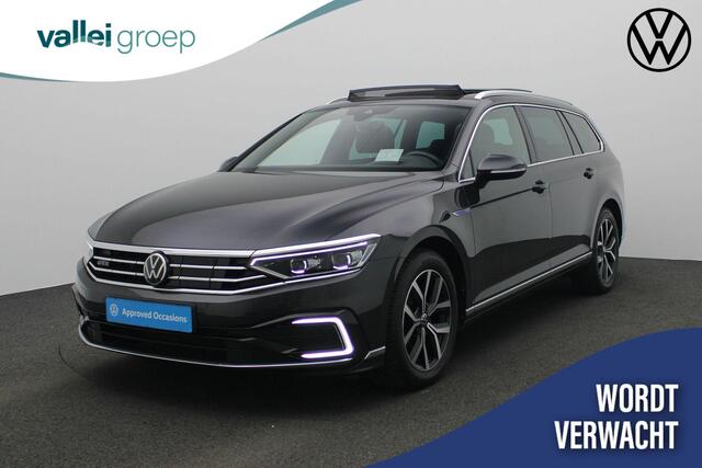 Volkswagen PASSAT Variant 1.4 TSI 218 pk DSG GTE Business | Panoramadak | Trekhaak | Navigatie Discover Pro | Rondomzicht camera | IQ Light | Head-up display