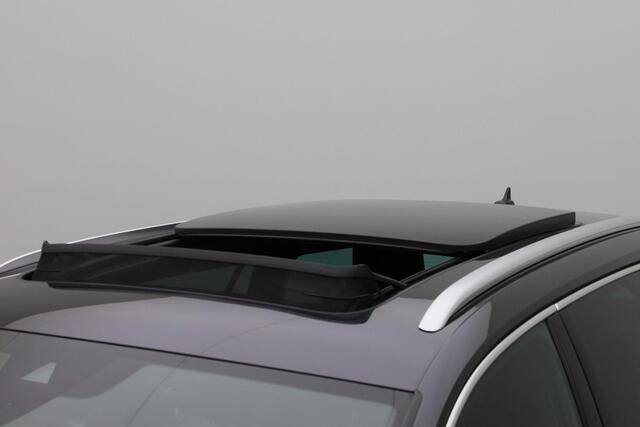 Volkswagen PASSAT Variant 1.4 TSI 218 pk DSG GTE Business | Panoramadak | Trekhaak | Navigatie Discover Pro | Rondomzicht camera | IQ Light | Head-up display