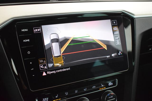 Volkswagen PASSAT Variant 1.5 TSI 150pk DSG R-Line Elegance Keyless Camera Virtual Cockpit Led Panoramadak Navigatie