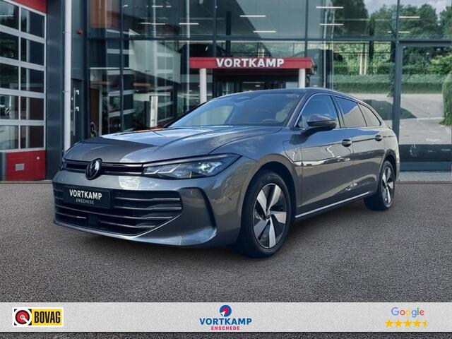 Volkswagen PASSAT 1.5 TSI E-HYBRID BUSINESS TREKHAAK/CAMERA/NAVI/CARPLAY/ACC/STOEL