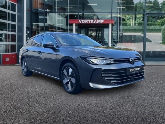 Volkswagen PASSAT 1.5 TSI E-HYBRID BUSINESS TREKHAAK/CAMERA/NAVI/CARPLAY/ACC/STOEL