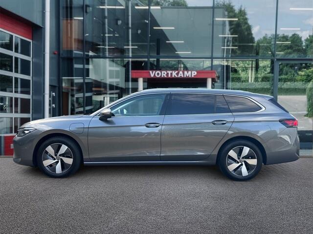 Volkswagen PASSAT 1.5 TSI E-HYBRID BUSINESS TREKHAAK/CAMERA/NAVI/CARPLAY/ACC/STOEL