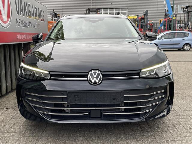 Volkswagen PASSAT Variant 1.5 eTSI Elegance Business 17"/Trekhaak/360 camera/Adaptieve cruise/Dodehoek/Stoel + stuurverwarming/Sfeerverlichting/Apple Carplay & Android Auto