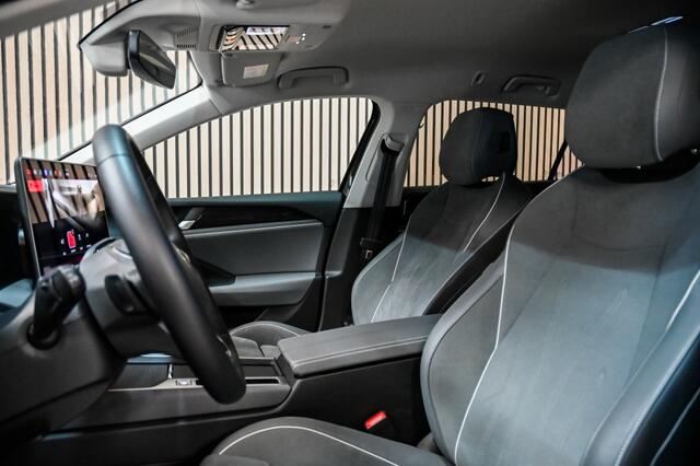 Volkswagen PASSAT Variant 1.5 eTSI Business ACC|DCC|HarmanKardon|Trekhaak
