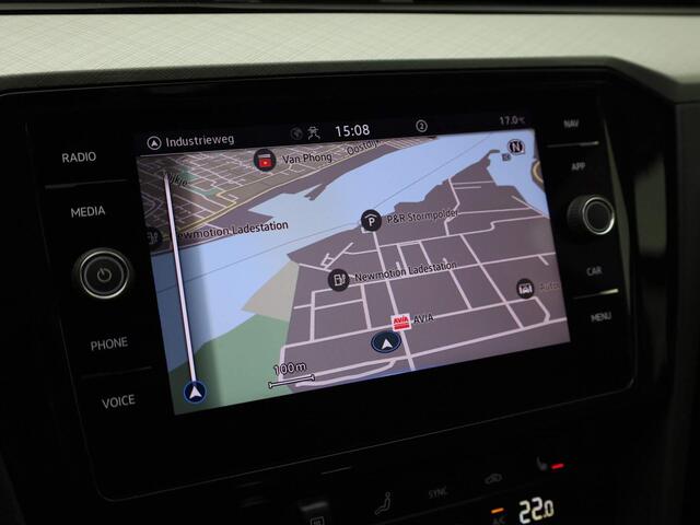 Volkswagen PASSAT Variant 1. 5TSI 150PK Business DSG automaat | Achteruitrijcamera | Stoelverwarming | Navigatie | Ergo-stoelen |