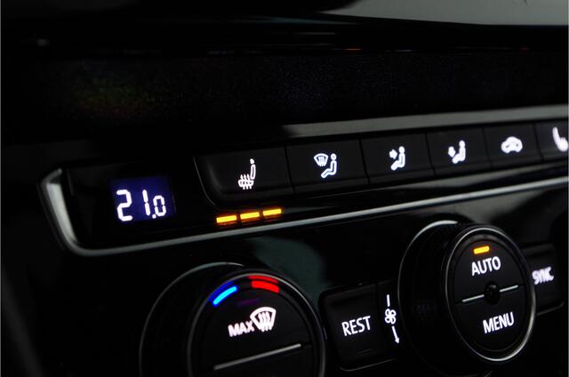Volkswagen PASSAT Variant 1.4 TSI GTE Highline > Pano.schuif/trekhaak/Adapt. cruise/Camera/stoelverwarming...