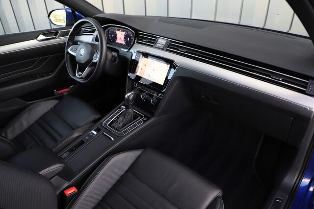 Volkswagen PASSAT Variant 1.5 TSI R-Line Aut7 | 150PK | Pano | Keyles-go | Sfeerverlichting | ACC | Stoelverwarming | Leder | Led | Apple-carplay | NL-Auto | 2020.