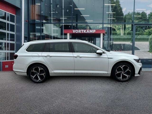 Volkswagen PASSAT 1.4 TSI DSG GTE PANO-DAK/TREKHAAK/360-CAMERA/MEMORY/E-KLEP/DYNAU