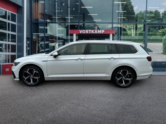 Volkswagen PASSAT 1.4 TSI DSG GTE PANO-DAK/TREKHAAK/360-CAMERA/MEMORY/E-KLEP/DYNAU