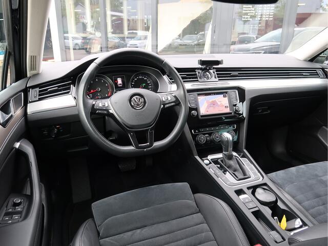 Volkswagen PASSAT Variant 1.4 TSI 150pk DSG Business Edition | Led | Leder-Alcantara | 17'' |