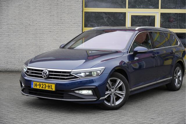 Volkswagen PASSAT Variant 1.5 TSI 150PK! Automaat R-Line Elegance Business BJ2020 Lmv 17" | Led V+A | Pdc | Navi | Keyless entry | Trekhaak | Elek. achterklep | Achteruitrijcamera | App-Connect | Dashboard verlichting | Virtual cockpit | Sportstoelen | Verwarmde voorstoele