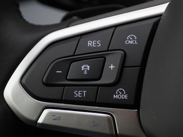 Volkswagen PASSAT Variant 1.5 eTSI Business · Navigatie · 360° Camera + Parkeersensoren · Trekhaak · Garantie tot juni 2026