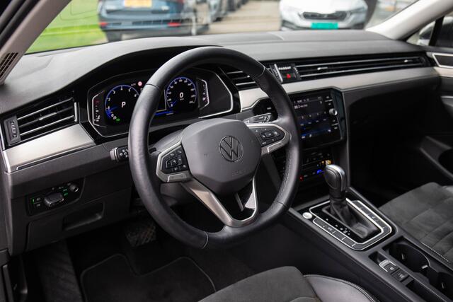 Volkswagen PASSAT Variant 1.5 TSI Elegance , Adap. cruise, HUD, Carplay,