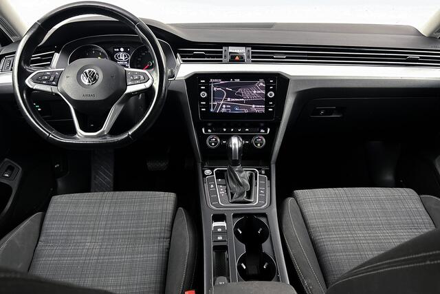 Volkswagen PASSAT Variant 1.5 TSI Comfort Business | Adaptief cruise control | LED | Climate control | Parkeersensoren