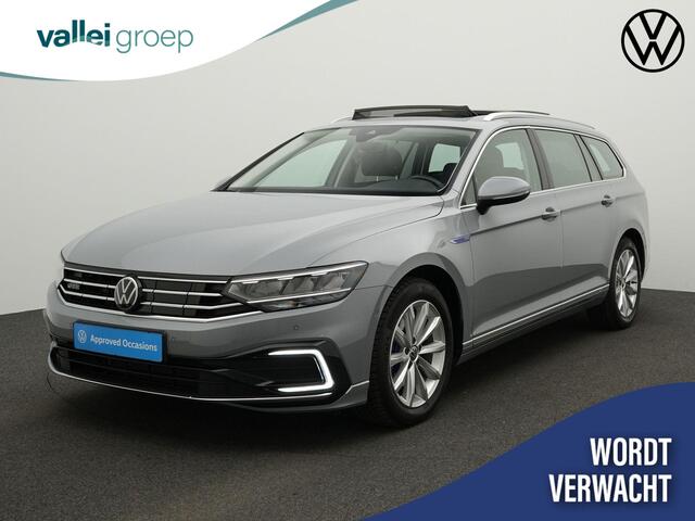 Volkswagen PASSAT Variant 1.4 TSI 218 pk DSG PHEV GTE Business | Panoramadak | Achteruitrijcamera | Stoelverwarming