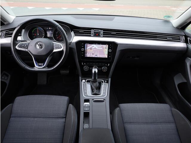 Volkswagen PASSAT Variant GTE 1.4 TSI PHEV 360°Camera | Dynaudio | Camera | Elektrische kofferklep | Stoel&Stuurverwarming | DCC |