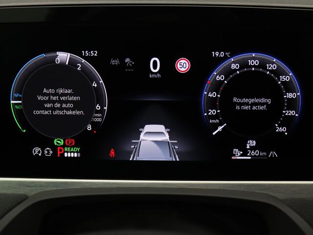 Volkswagen PASSAT Variant 1.5 eHybrid R-Line Business 272PK DSG matrix led, trekhaak, 360gr. camera, head-up, panoramadak, Harman Kardon audio, stuur-stoelverwarming, stoelmassage, virtual pedal, 19" lichtmetaal