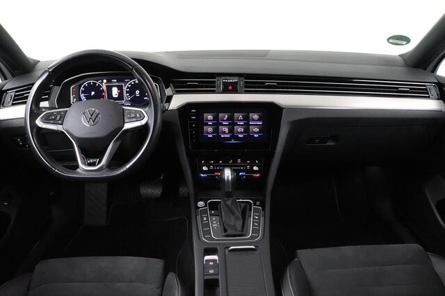 Volkswagen PASSAT Variant 1.5 TSI R-Line Business +