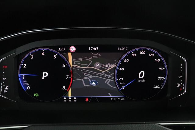 Volkswagen PASSAT Variant 1.5 TSI R-Line Business +