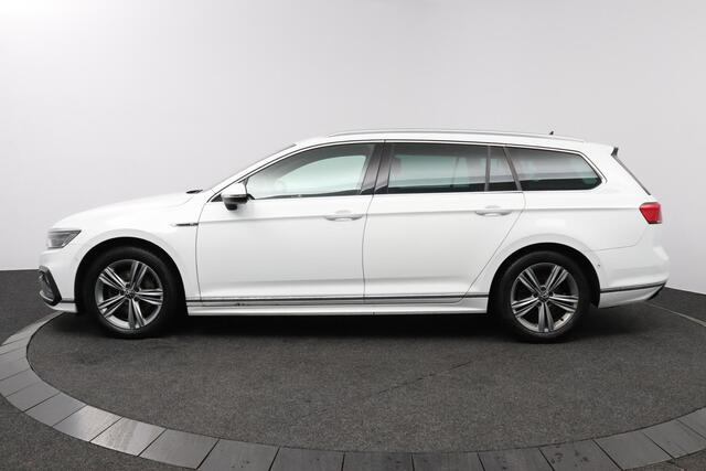 Volkswagen PASSAT Variant 1.5 TSI R-Line Business +