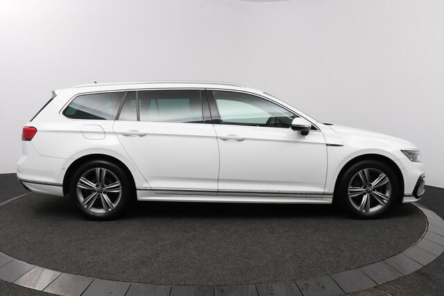 Volkswagen PASSAT Variant 1.5 TSI R-Line Business +